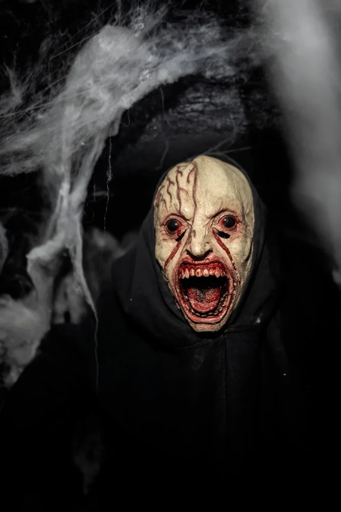 Le monstre de la crypte